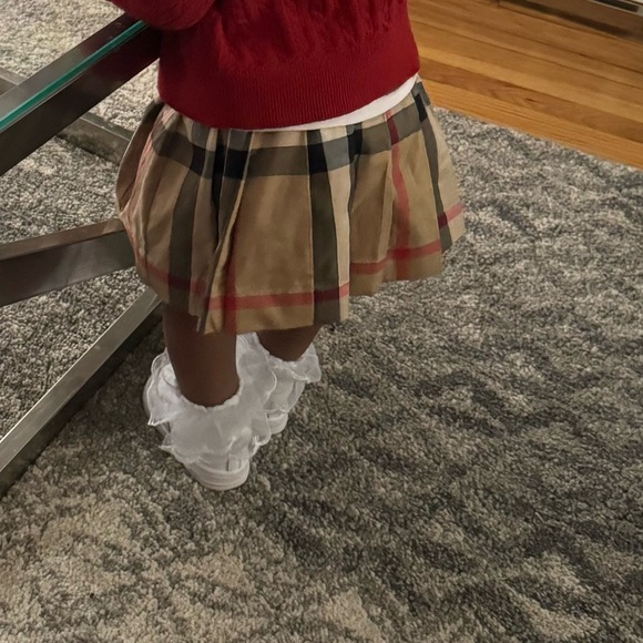 Burberry Baby Girl's 1G3 Mini
Hilde Check Skirt
12 Months
Archive Beige - Picture 5 of 5